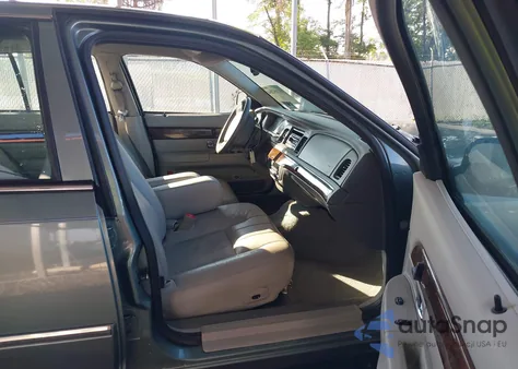 2005 Mercury Grand Marquis Ls/Lse from USA, damaged, VIN 2MEFM75W75X638144